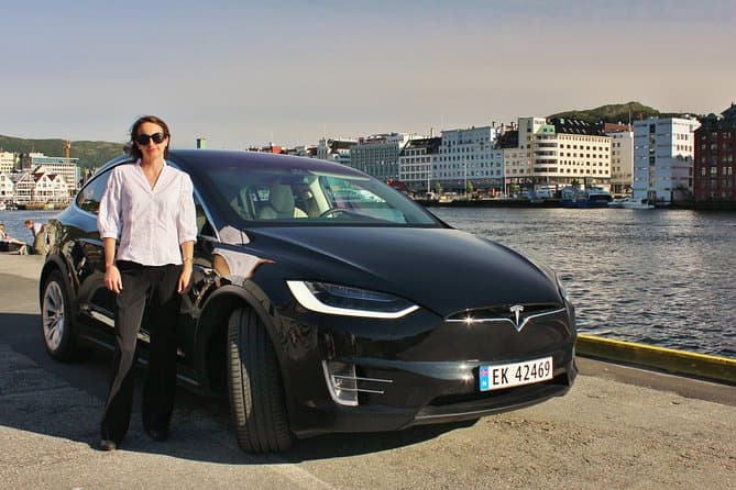 TRANSFER, LUXURY CAR 1-3 PAX: Bergen city transfer