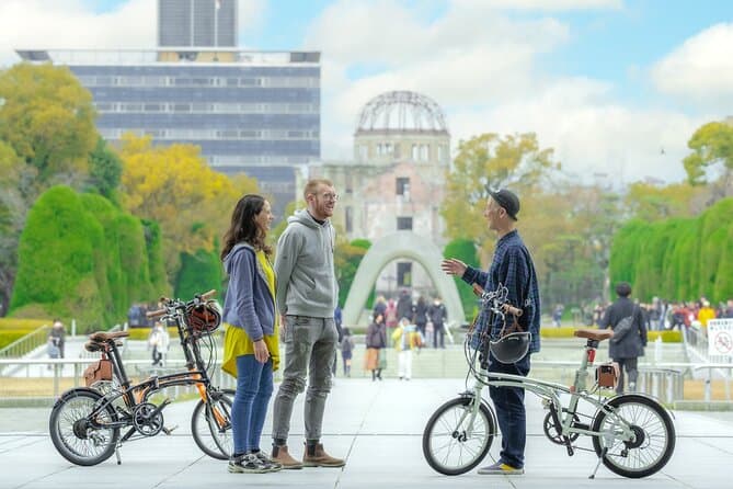 Hiroshima 3hr Peace Cycling Tour with Local Guide