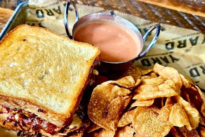 Downtown Pittsburgh Hidden Gems Food Tour with 6 Food Tastings