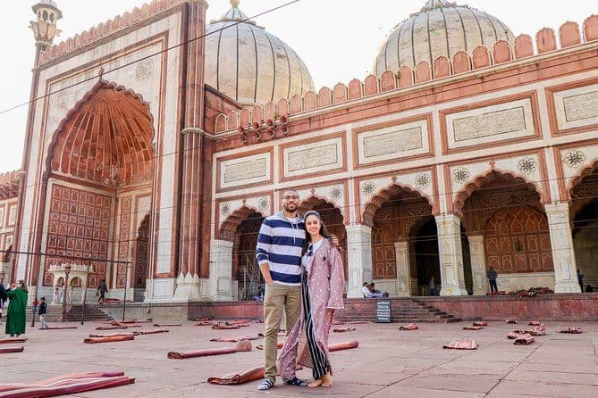 3-hour Old Delhi Heritage Walking tour with Rickshaw Ride