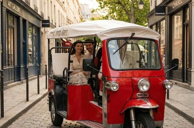 Highlights of Paris in Private Eco Tuk Tuk tours